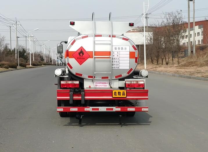 丹凌牌HLL5070GJYE6型加油車